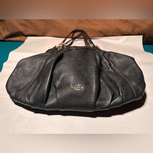 Coach 
Pebble Leather Lily
 Shoulder Bag​ - Picture 3 of 8